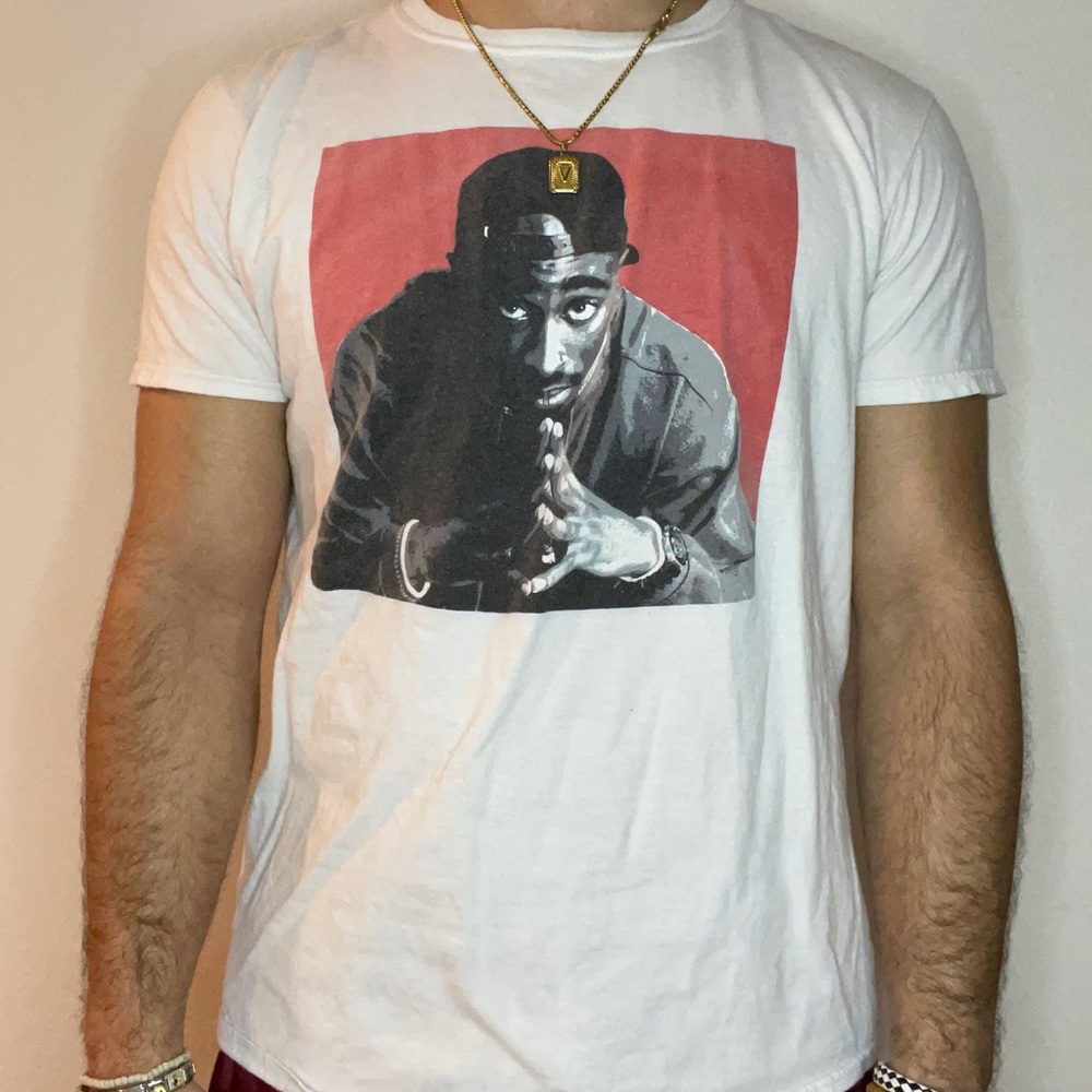 Tupac shirt